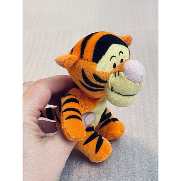 Lot 3 Disney Avon 2003 Winnie the Pooh Piglet Tigger First Year Plush Rattles - Picture 3 of 11